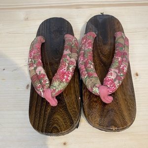 Japanese wooden sandals- Geta
